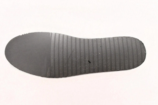 HP8739 Yeezy RNNR Onyx Adidas Foam 0809